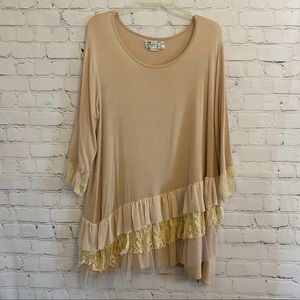 Lady Noiz Boho style tunic